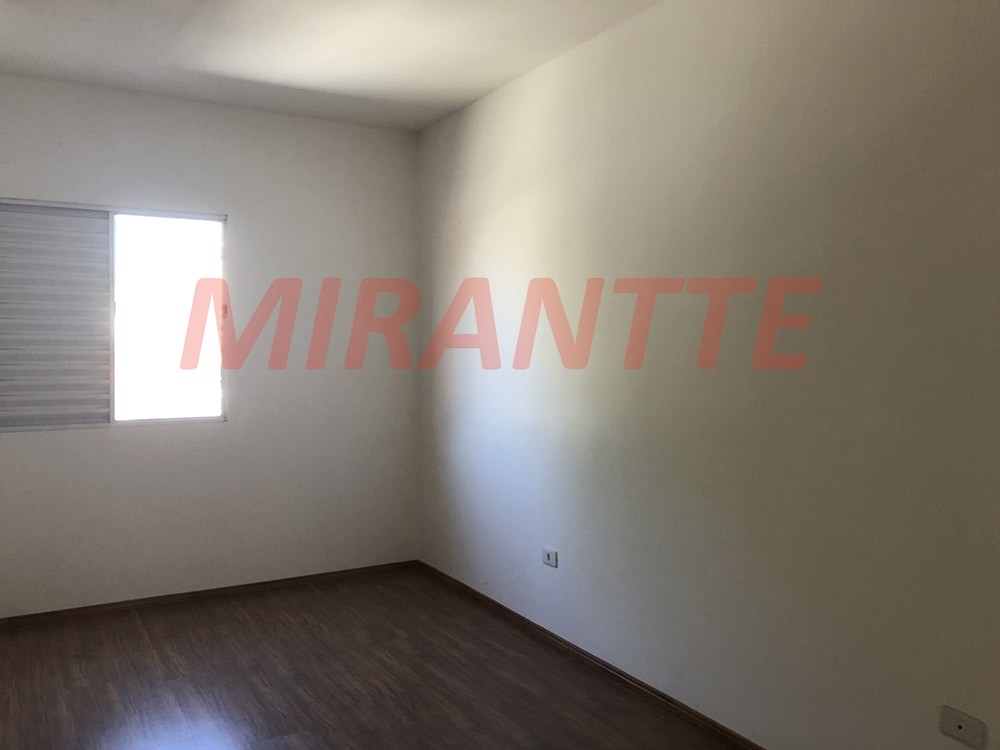 Cond. fechado de 110m² com 3 quartos em Vila Gustavo