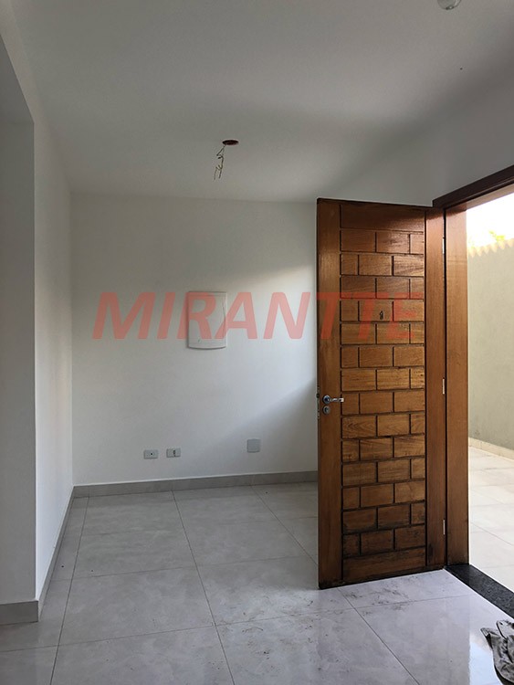 Cond. fechado de 110m² com 3 quartos em Vila Gustavo