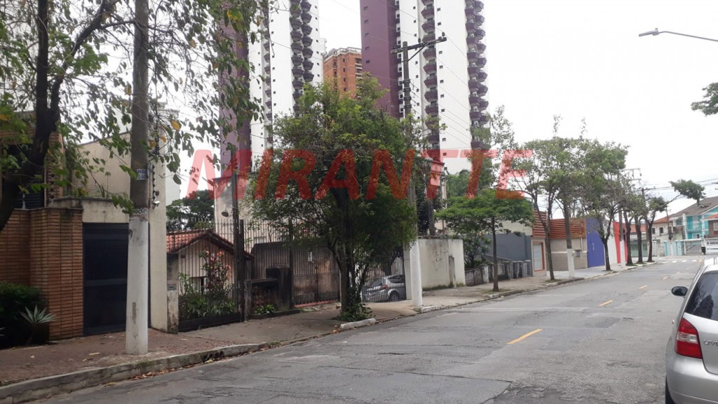 Terreno de 375m² em Água Fria