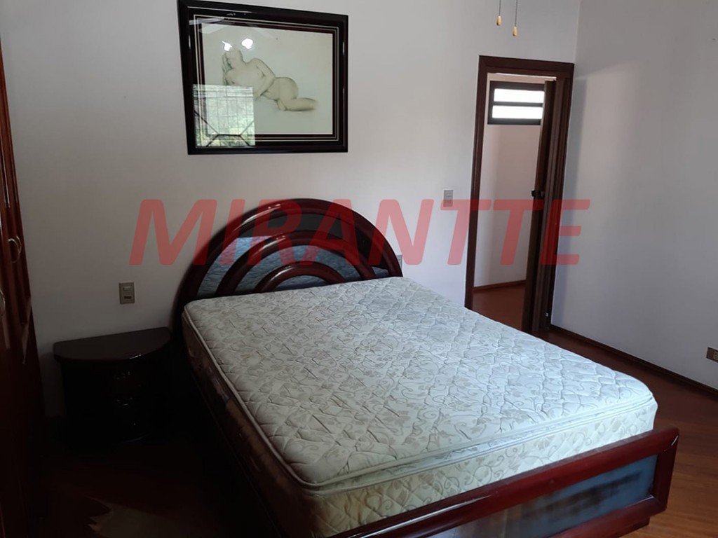 Sobrado de 220m² com 6 quartos em Vila Maria Alta