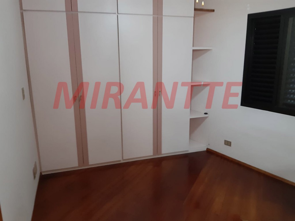 Sobrado de 220m² com 6 quartos em Vila Maria Alta