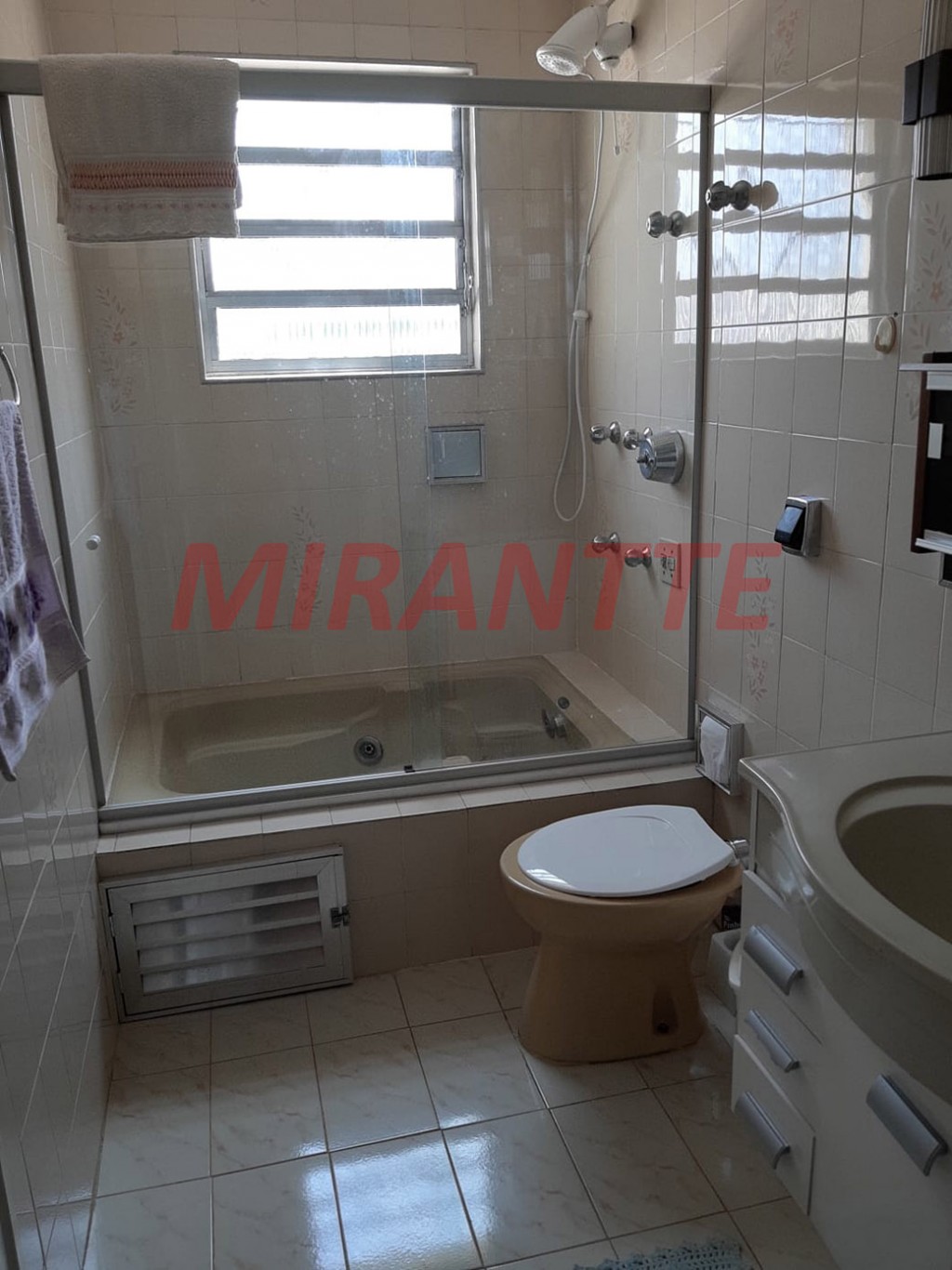 Sobrado de 220m² com 6 quartos em Vila Maria Alta