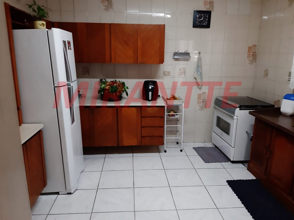 Sobrado de 220m² com 6 quartos em Vila Maria Alta