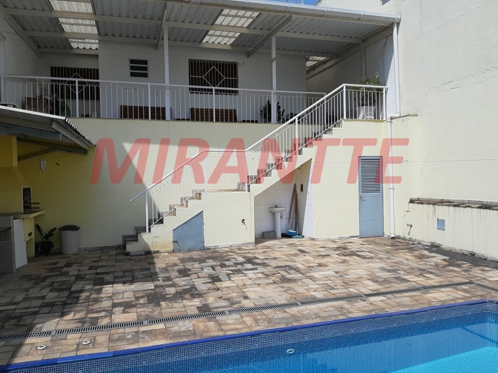 Sobrado de 220m² com 6 quartos em Vila Maria Alta