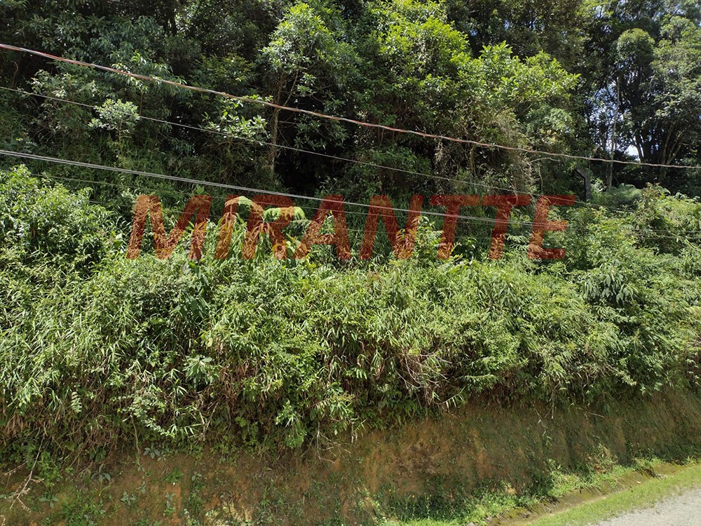 Terreno de 1.191m² em Serra da Cantareira