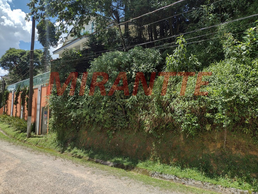 Terreno de 1.191m² em Serra da Cantareira