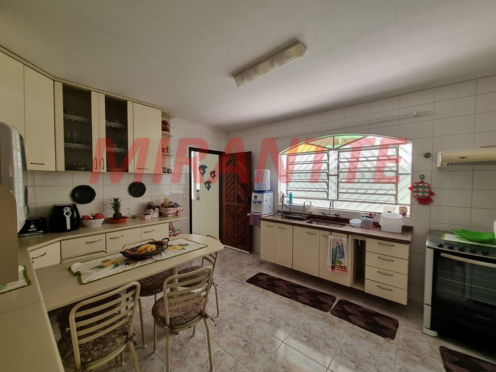 Sobrado de 122m² com 3 quartos em Cachoeirinha