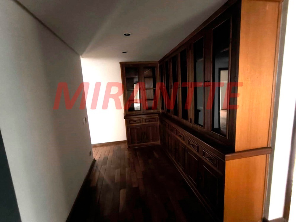 Cobertura de 350m² com 5 quartos em Santana