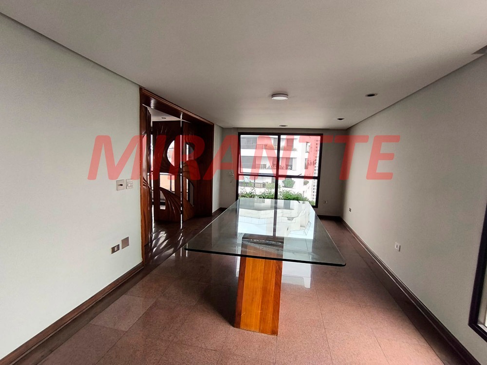 Cobertura de 350m² com 5 quartos em Santana
