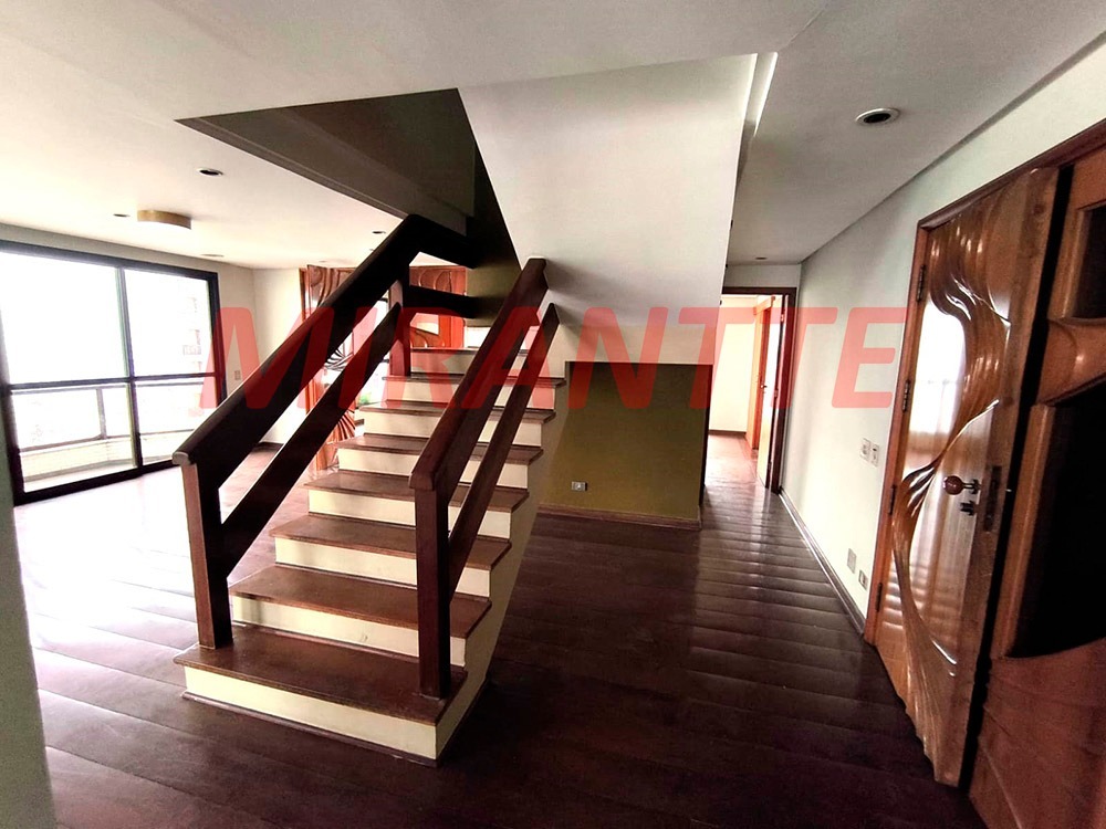 Cobertura de 350m² com 5 quartos em Santana