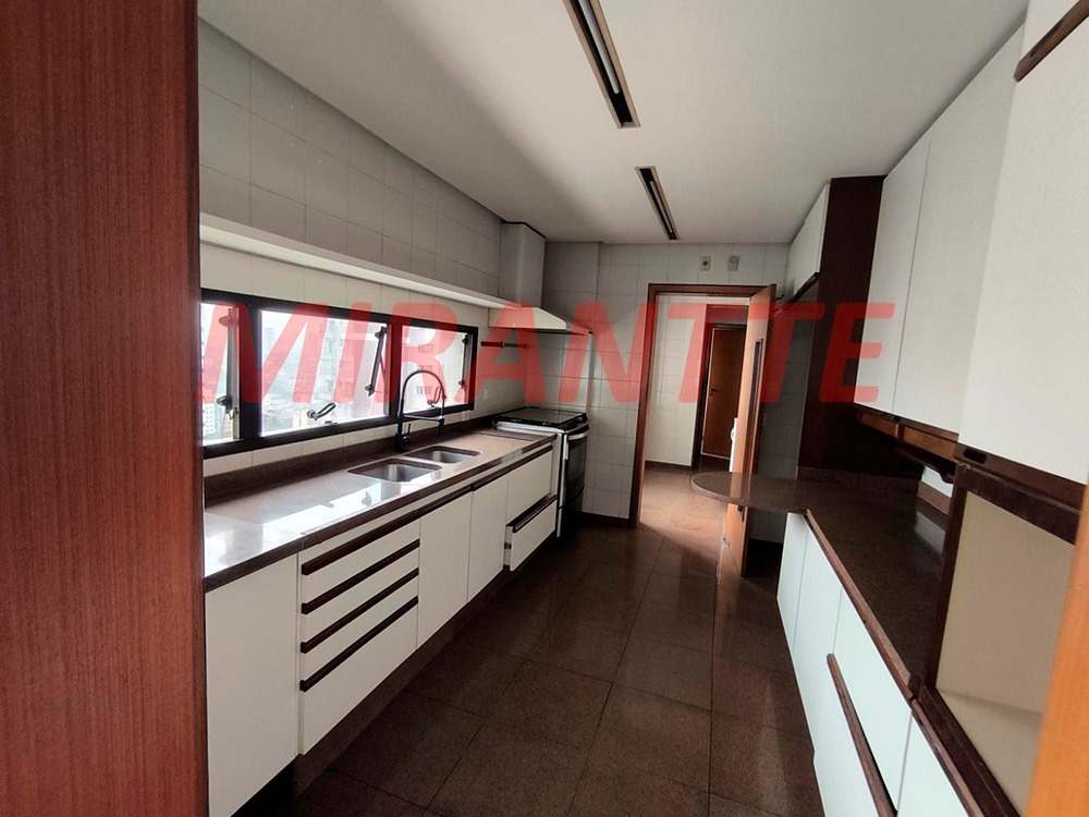 Cobertura de 350m² com 5 quartos em Santana