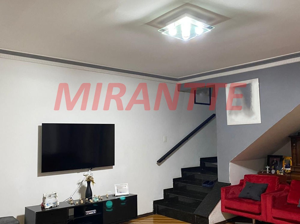 Sobrado de 261m² com 3 quartos em Vila Silveira