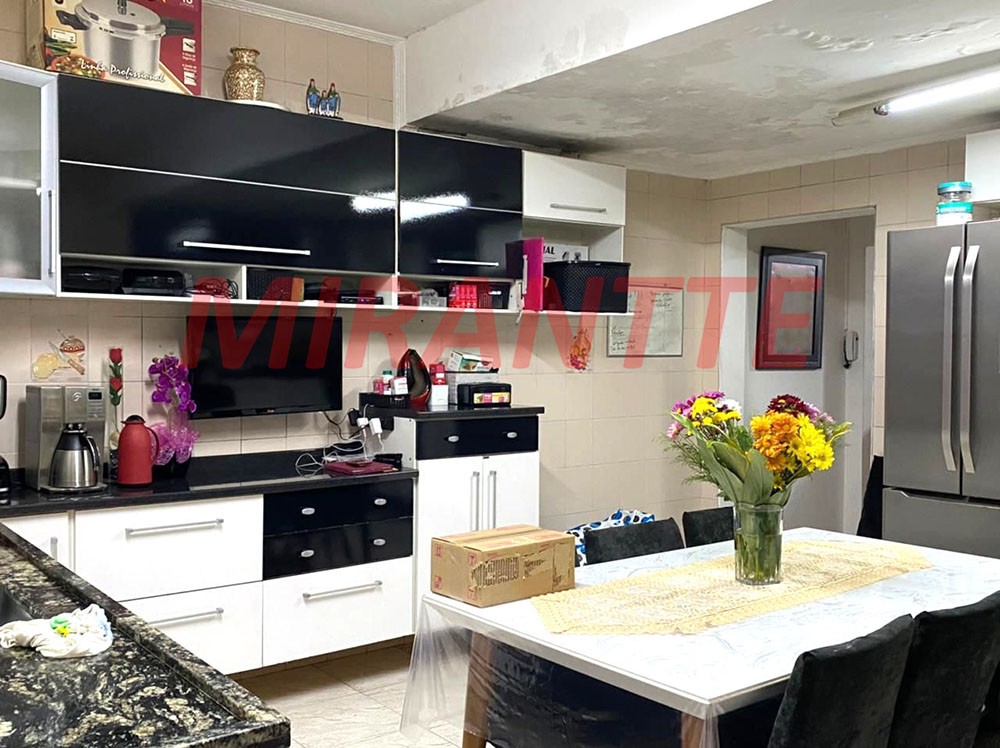 Sobrado de 261m² com 3 quartos em Vila Silveira