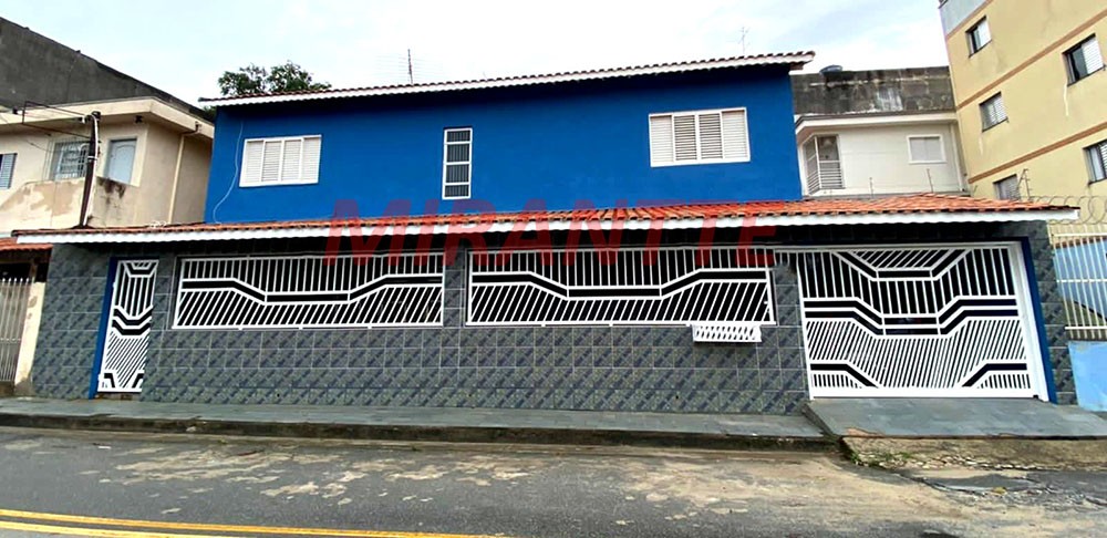 Sobrado de 261m² com 3 quartos em Vila Silveira