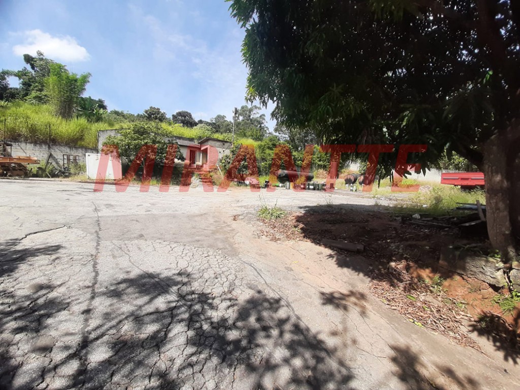 Terreno de 7500m² em Parque Anhanguera