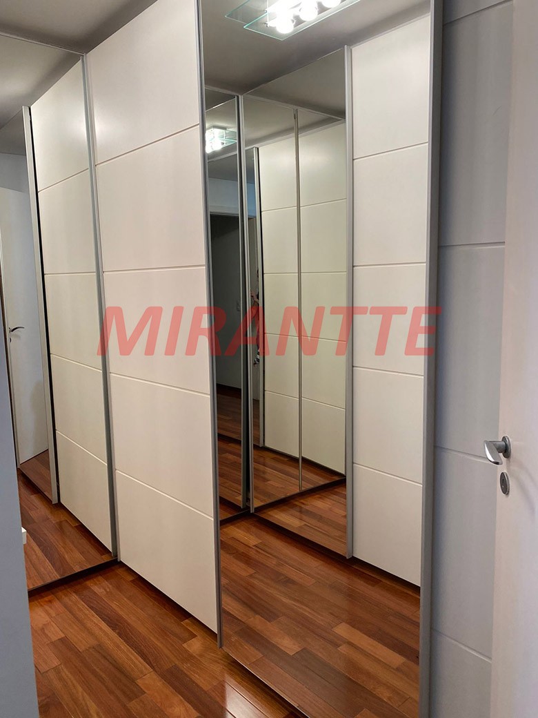 Cond. fechado de 400m² com 4 quartos em Horto Florestal