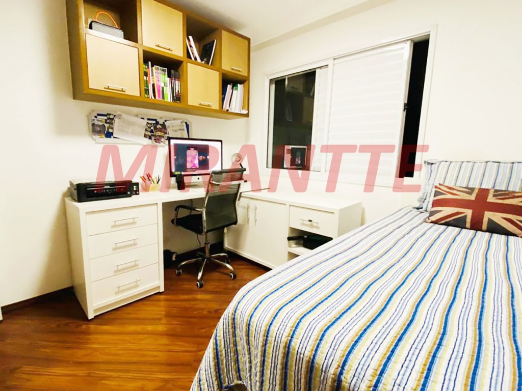 Cond. fechado de 200m² com 4 quartos em Tremembe