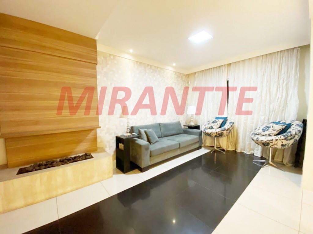Cond. fechado de 200m² com 4 quartos em Tremembe