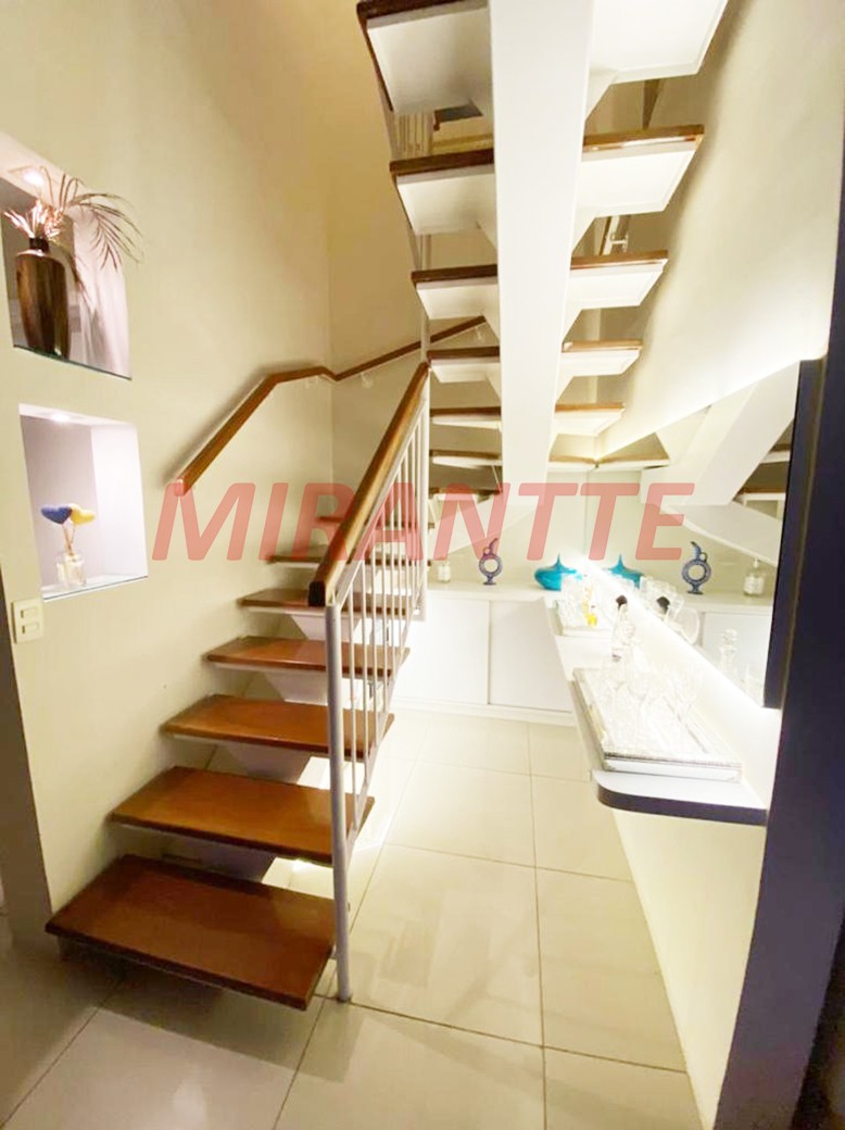 Cond. fechado de 200m² com 4 quartos em Tremembe
