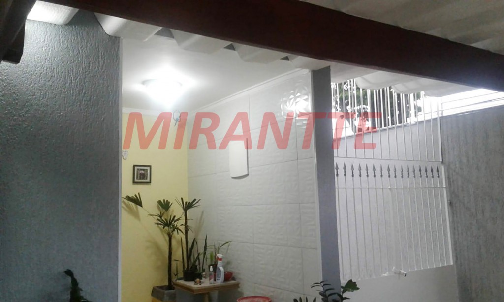 Sobrado de 250m² com 4 quartos em Camargos