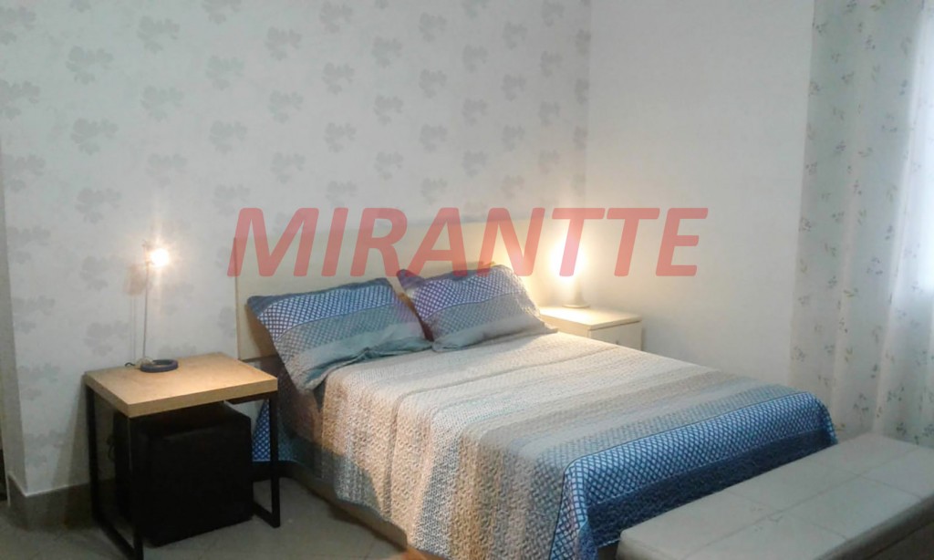 Sobrado de 250m² com 4 quartos em Camargos