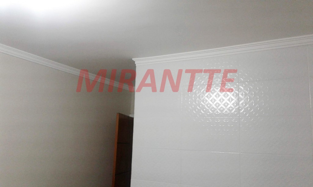 Sobrado de 250m² com 4 quartos em Camargos