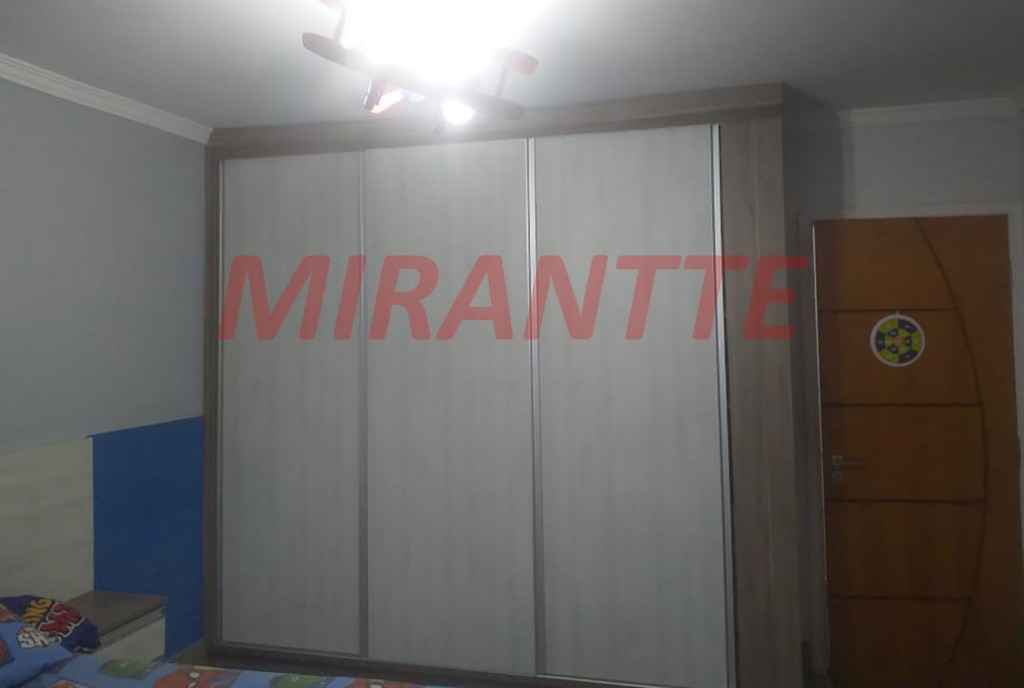 Sobrado de 250m² com 4 quartos em Camargos