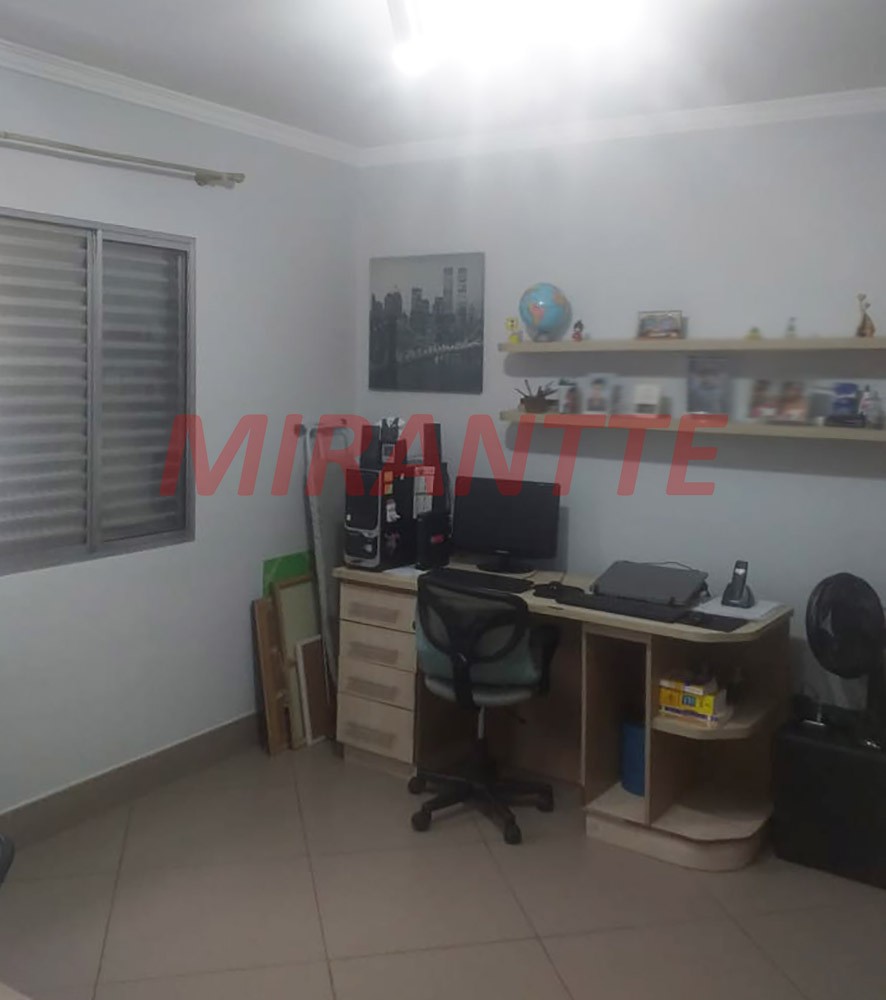 Sobrado de 250m² com 4 quartos em Camargos