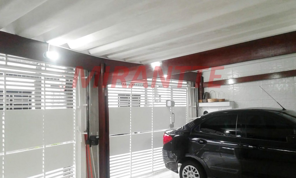 Sobrado de 250m² com 4 quartos em Camargos