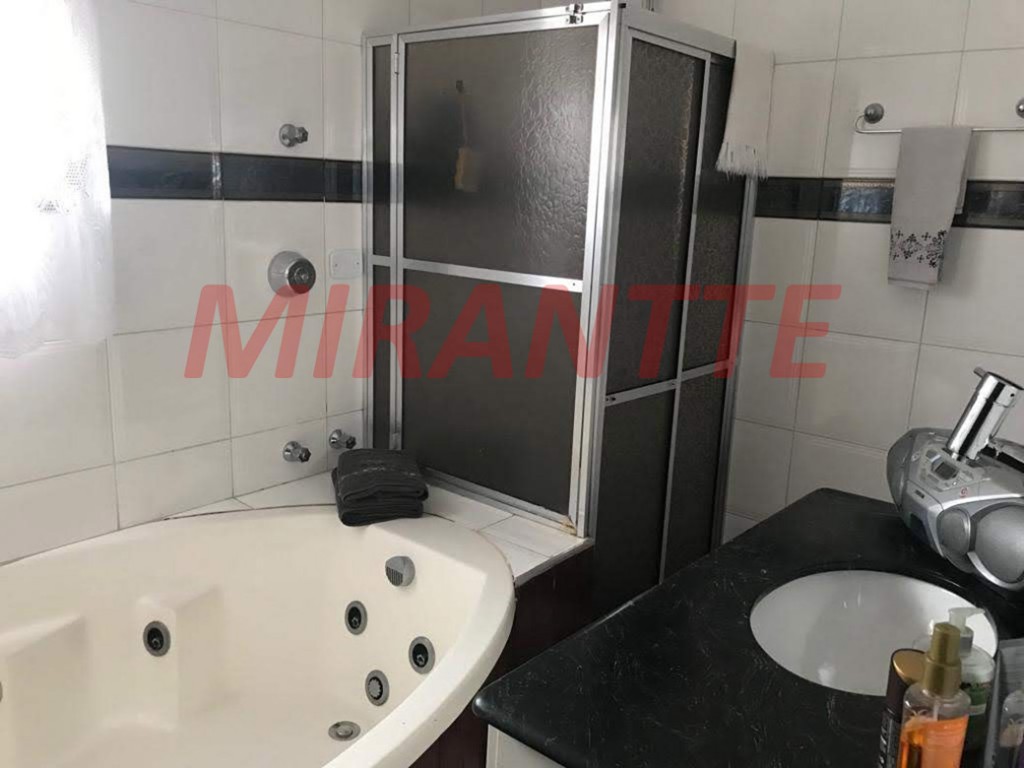 Sobrado de 162m² com 3 quartos em Vila Mazzei