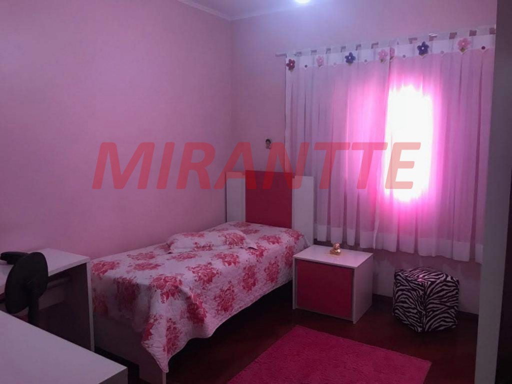 Sobrado de 162m² com 3 quartos em Vila Mazzei