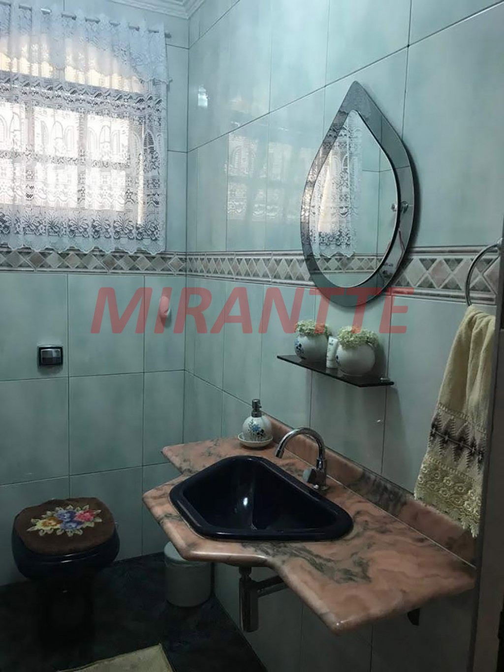 Sobrado de 162m² com 3 quartos em Vila Mazzei