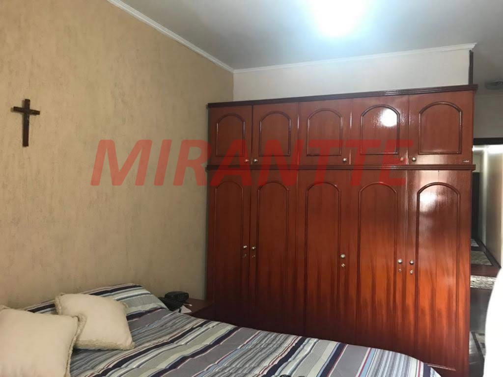 Sobrado de 162m² com 3 quartos em Vila Mazzei