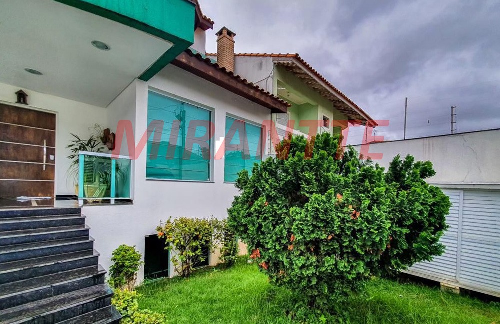 Sobrado de 600m² com 3 quartos em Jardim Guapíra