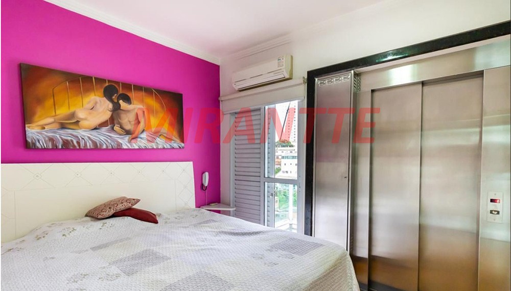 Sobrado de 600m² com 3 quartos em Jardim Guapíra