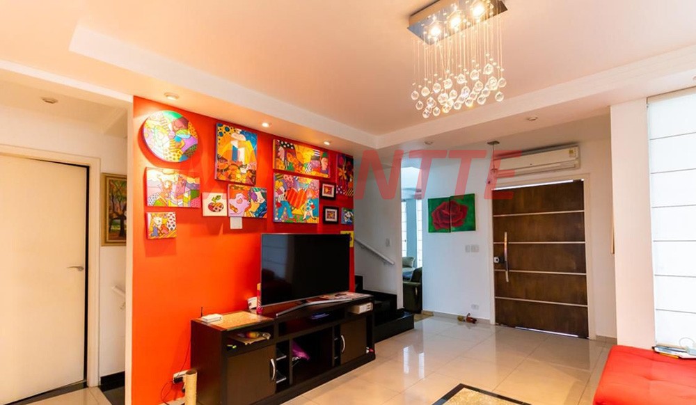 Sobrado de 600m² com 3 quartos em Jardim Guapíra
