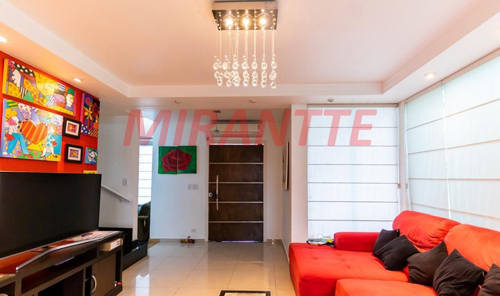 Sobrado de 600m² com 3 quartos em Jardim Guapíra