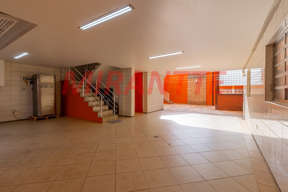 Sobrado de 420m² com 3 quartos em Parque Vitória