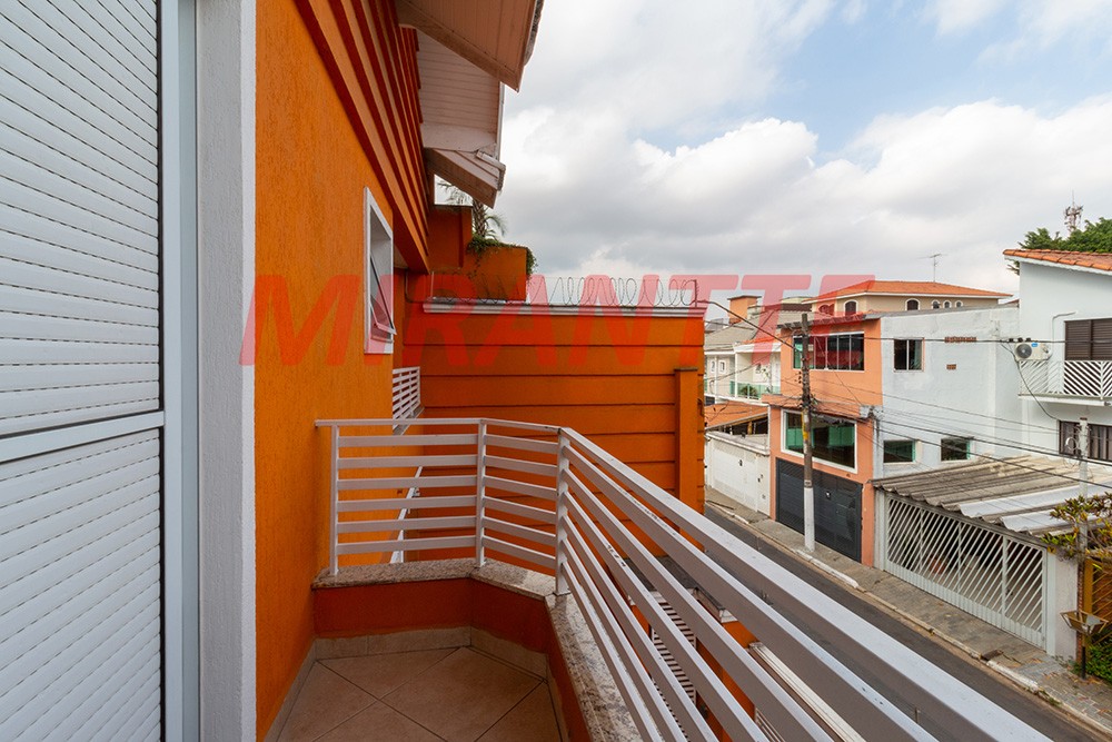 Sobrado de 420m² com 3 quartos em Parque Vitória