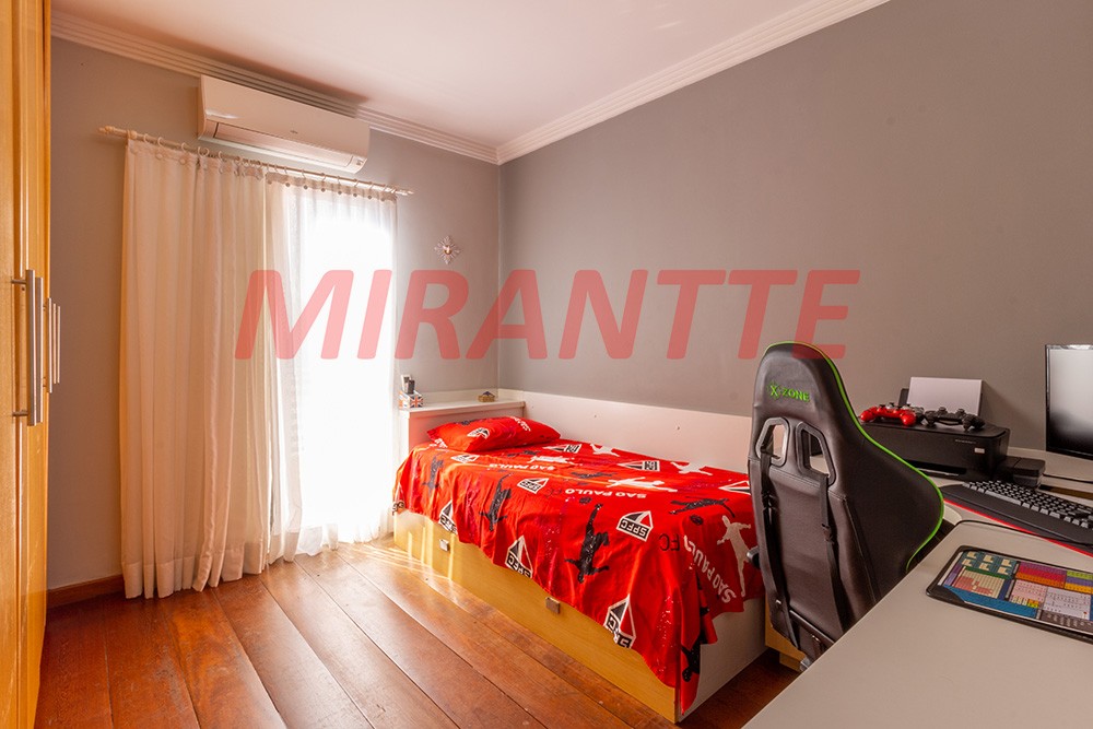 Sobrado de 420m² com 3 quartos em Parque Vitória