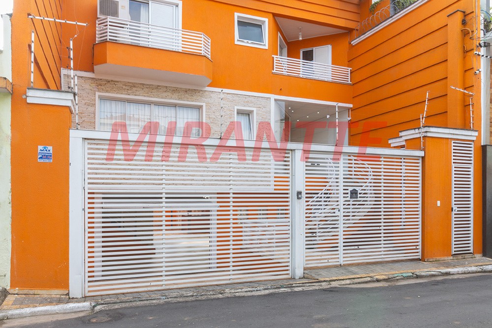 Sobrado de 420m² com 3 quartos em Parque Vitória