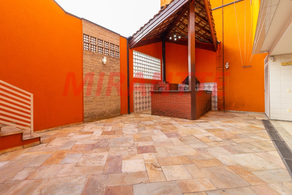 Sobrado de 420m² com 3 quartos em Parque Vitória