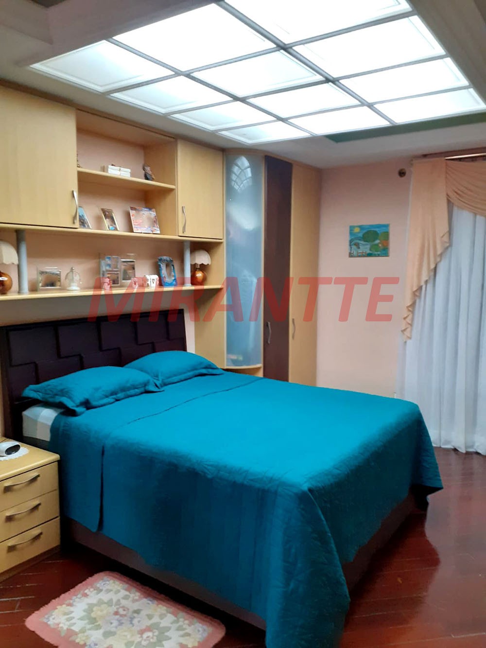 Sobrado de 200m² com 3 quartos em Vila Rosália