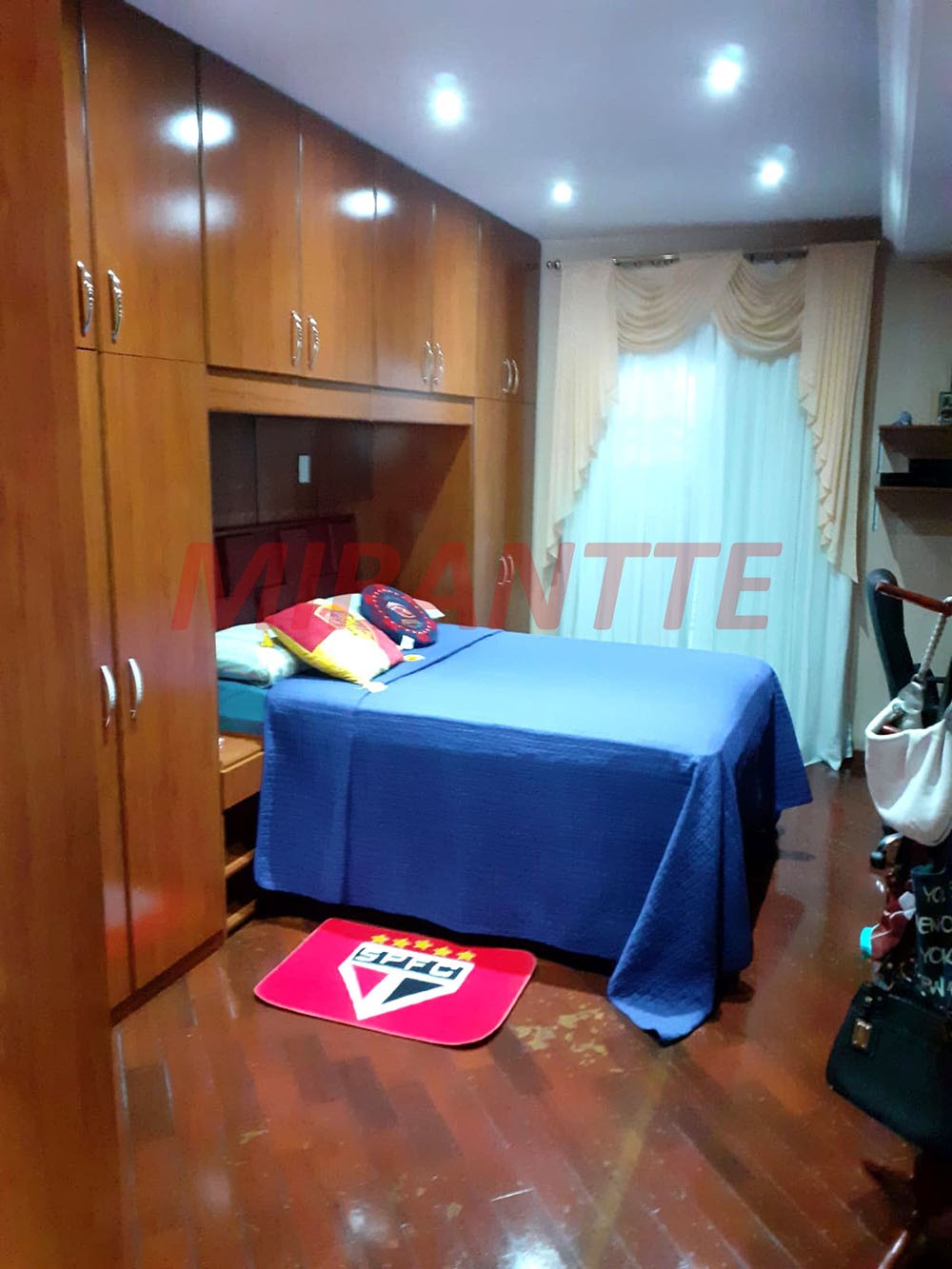 Sobrado de 200m² com 3 quartos em Vila Rosália