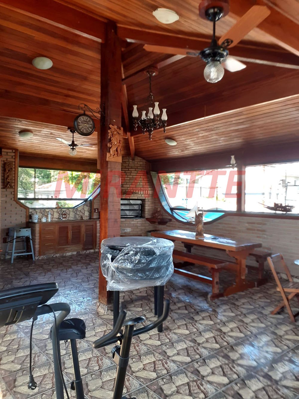 Sobrado de 200m² com 3 quartos em Vila Rosália