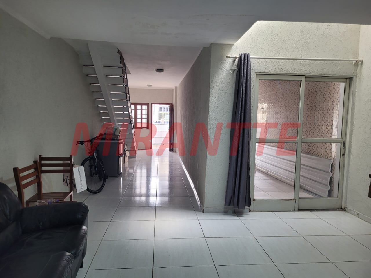 Sobrado de 230m² com 4 quartos em Santana