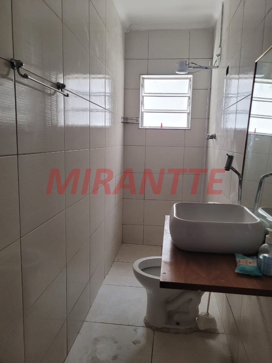 Sobrado de 230m² com 4 quartos em Santana