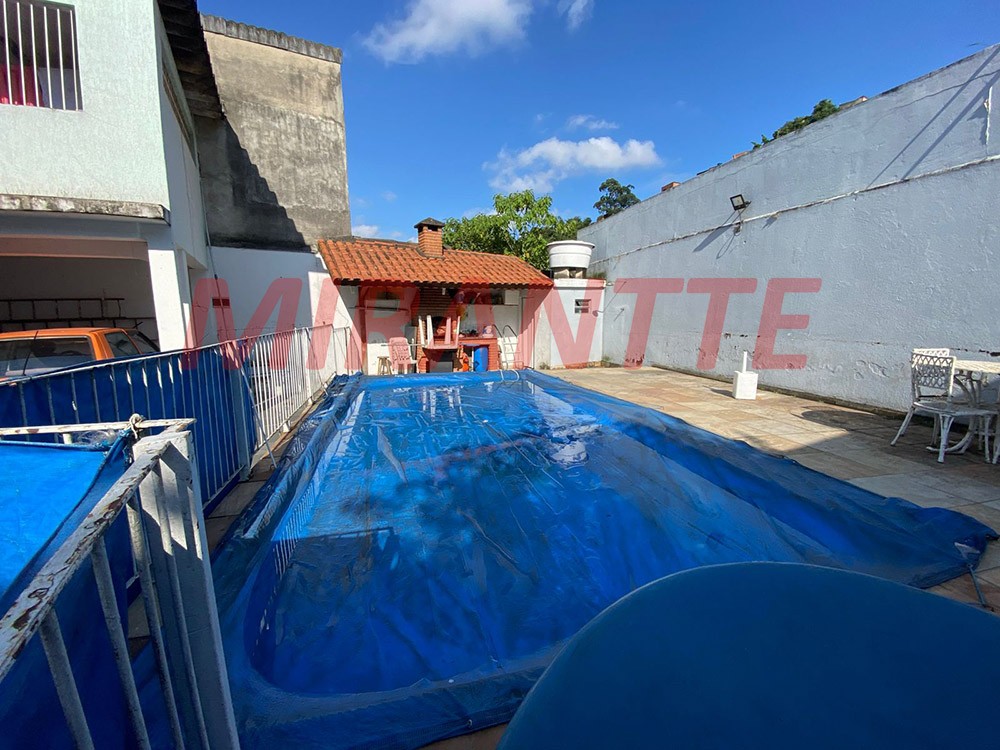 Sobrado de 180m² com 4 quartos em Vila Nilo