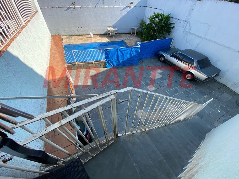 Sobrado de 180m² com 4 quartos em Vila Nilo