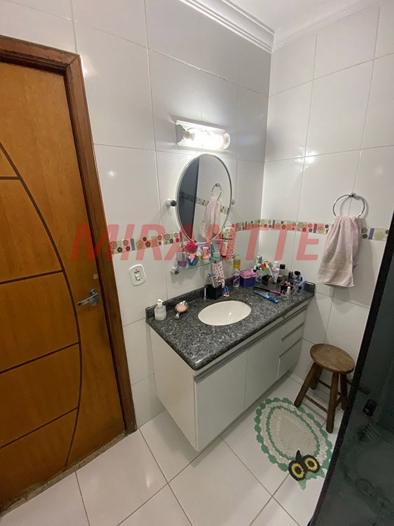 Sobrado de 180m² com 4 quartos em Vila Nilo